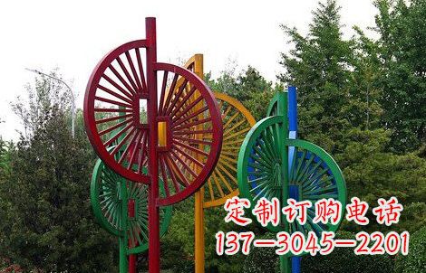 江苏不锈钢风车雕塑——动态美的艺术结晶