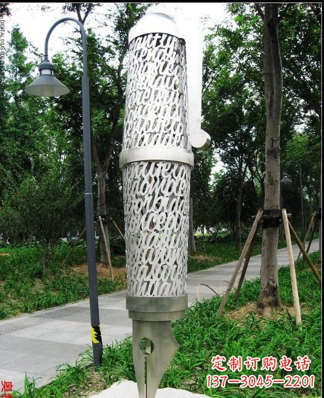 江苏不锈钢钢笔雕塑艺术与科技的完美结合