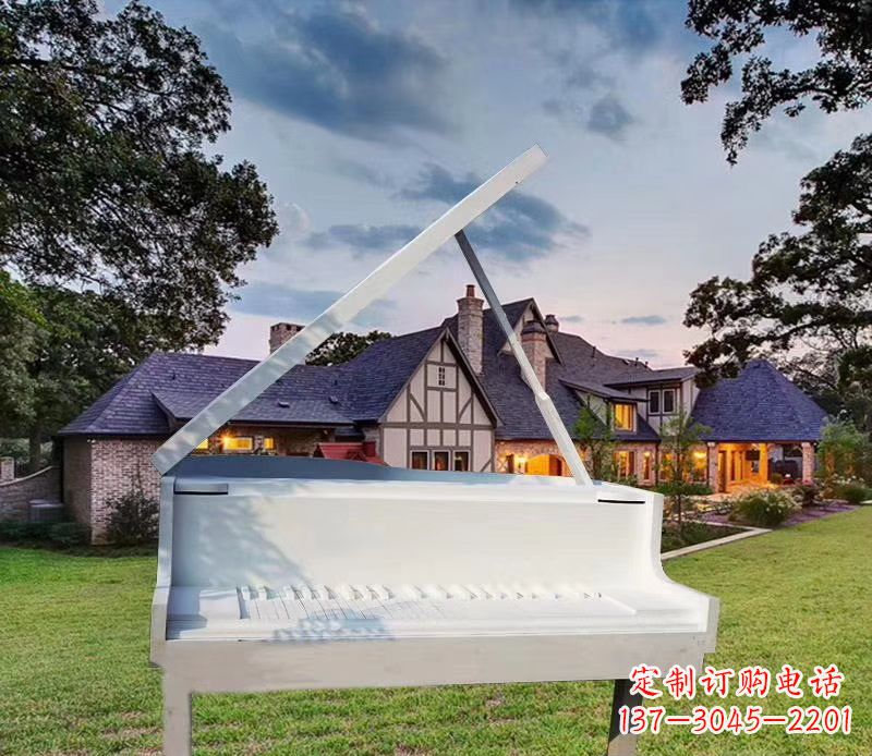 江苏钢琴雕塑——点缀广场景观