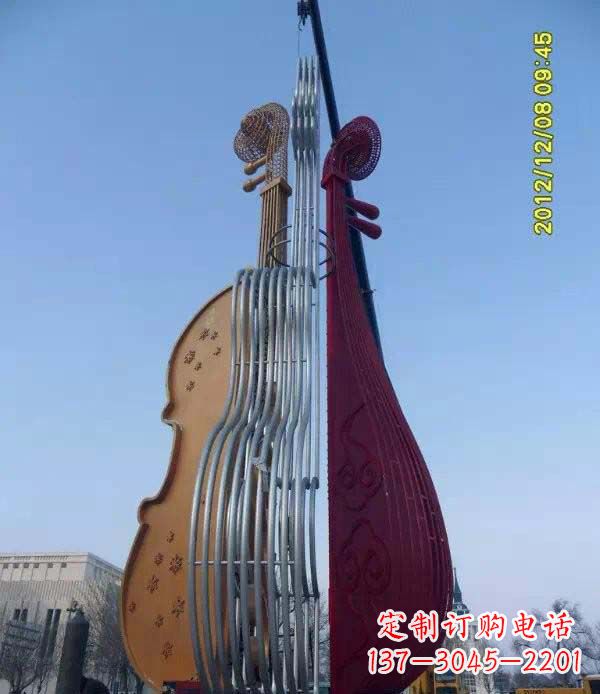 江苏不锈钢琵琶雕塑演奏着灵魂之音