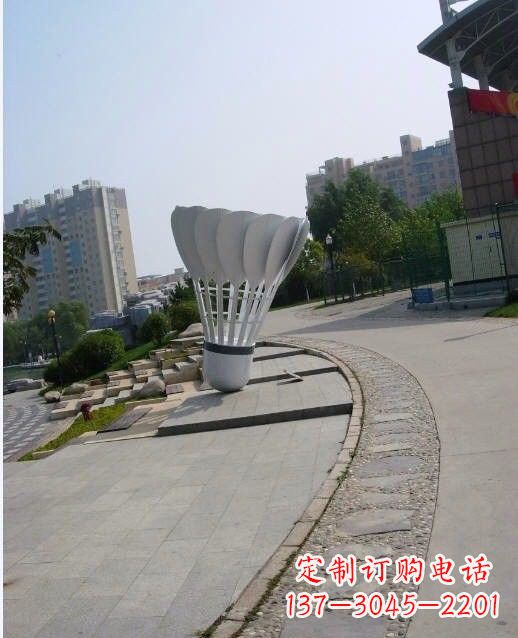 江苏羽毛球雕塑一座展现精神风貌的艺术精品