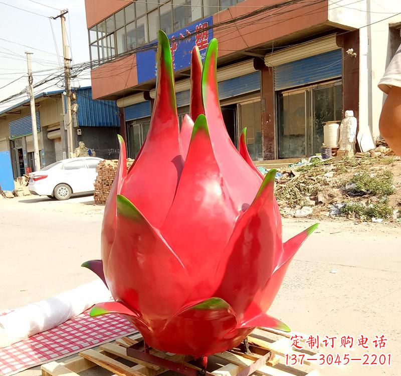 江苏不锈钢火龙果雕塑2
