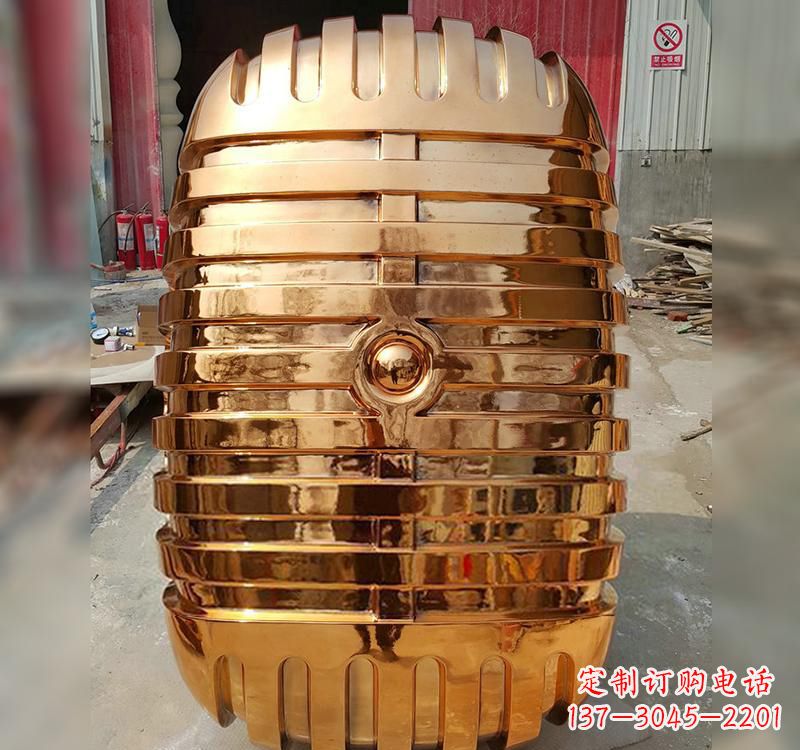 江苏不锈钢话筒雕塑传承历史的象征