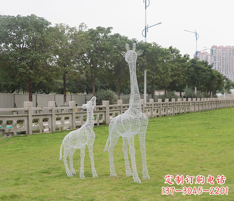 江苏精美的不锈钢长颈鹿雕塑