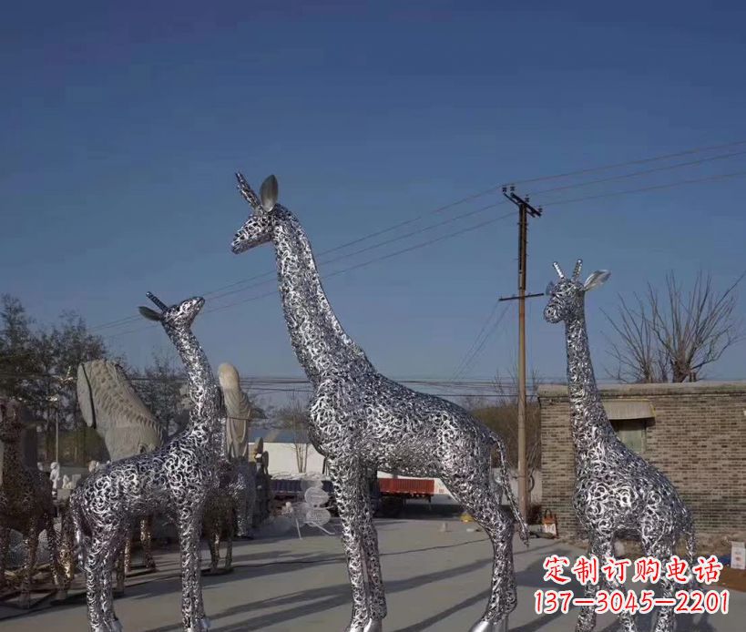 江苏不锈钢镂空雕塑长颈鹿