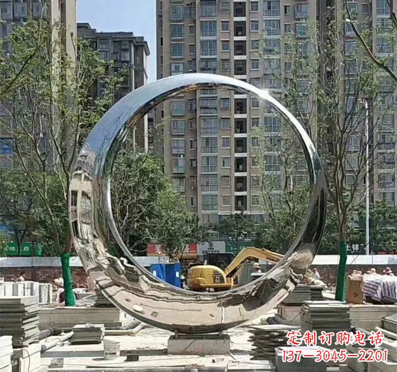 江苏不锈钢艺术圆环雕塑——艺术的精粹