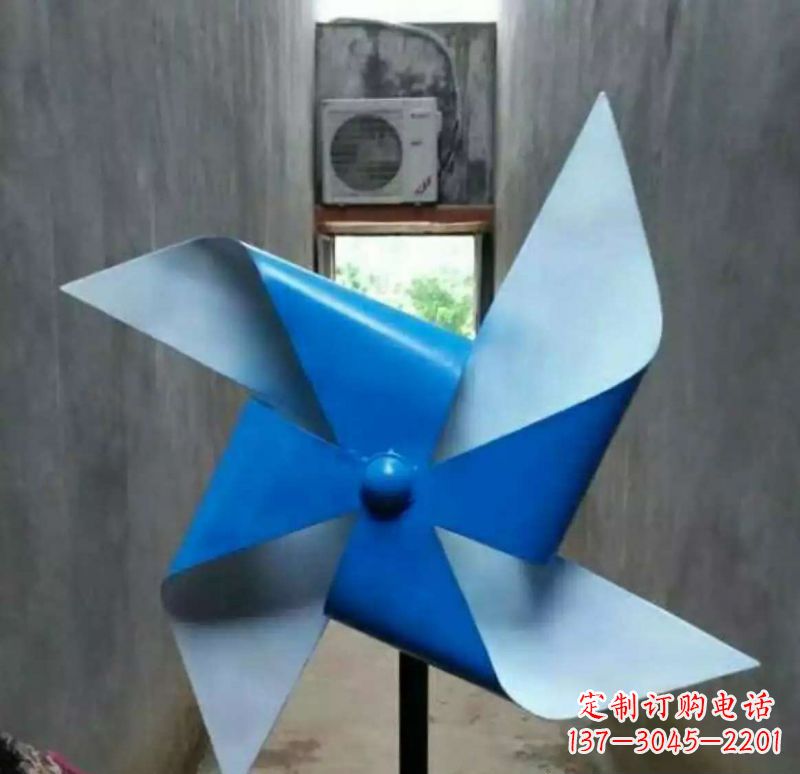江苏色彩斑斓的不锈钢风车雕塑