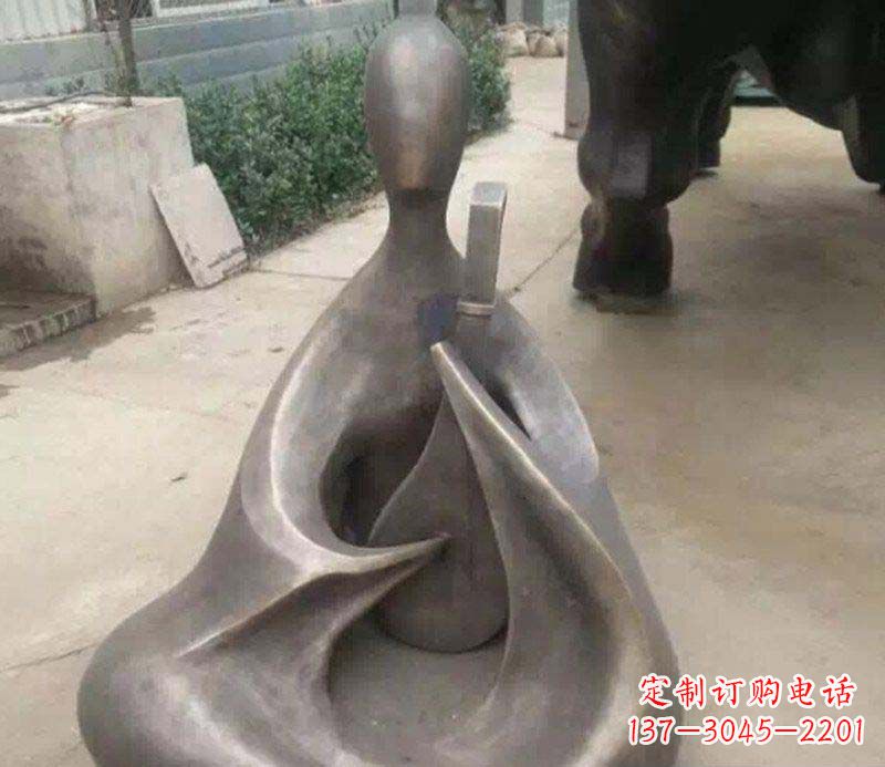 江苏抽象景观弹琵琶铜雕