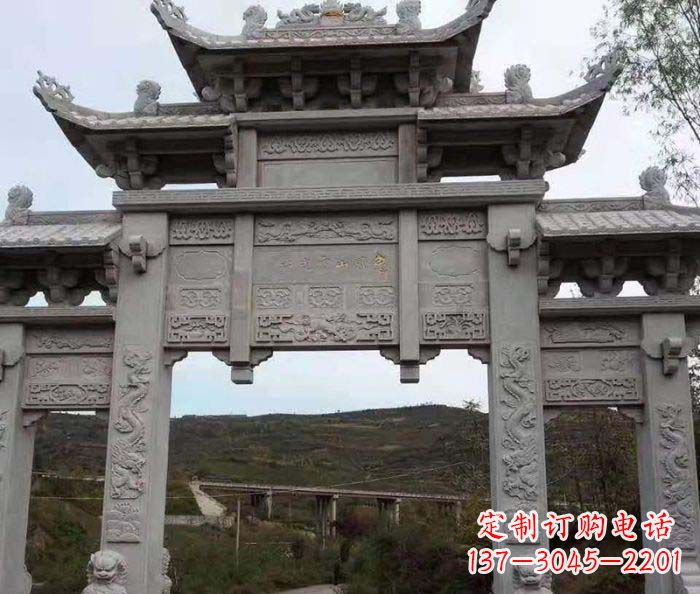 江苏地标性的三门石雕牌坊
