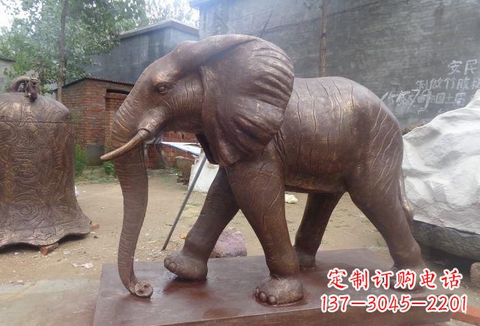 江苏铜大象雕塑