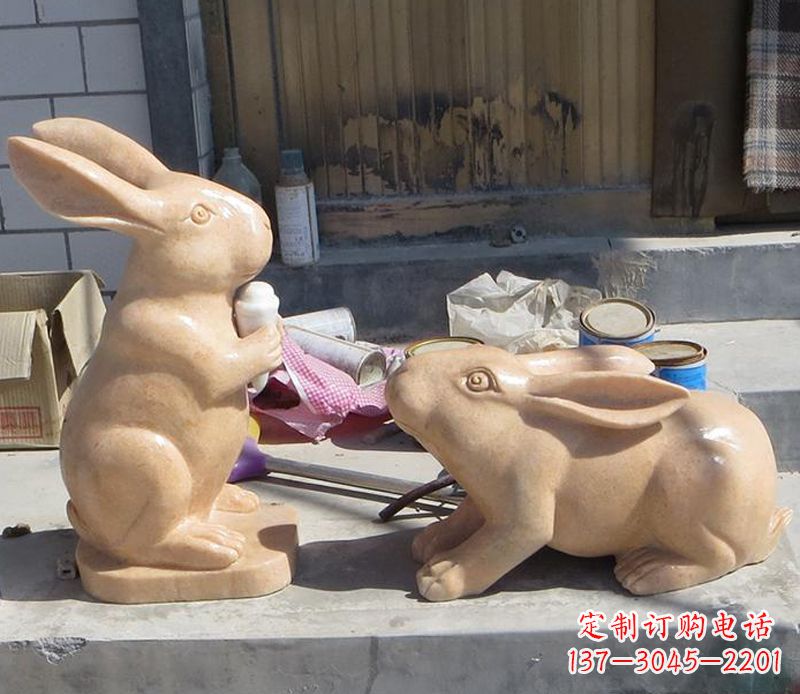 江苏兔子石雕公园动物摆件