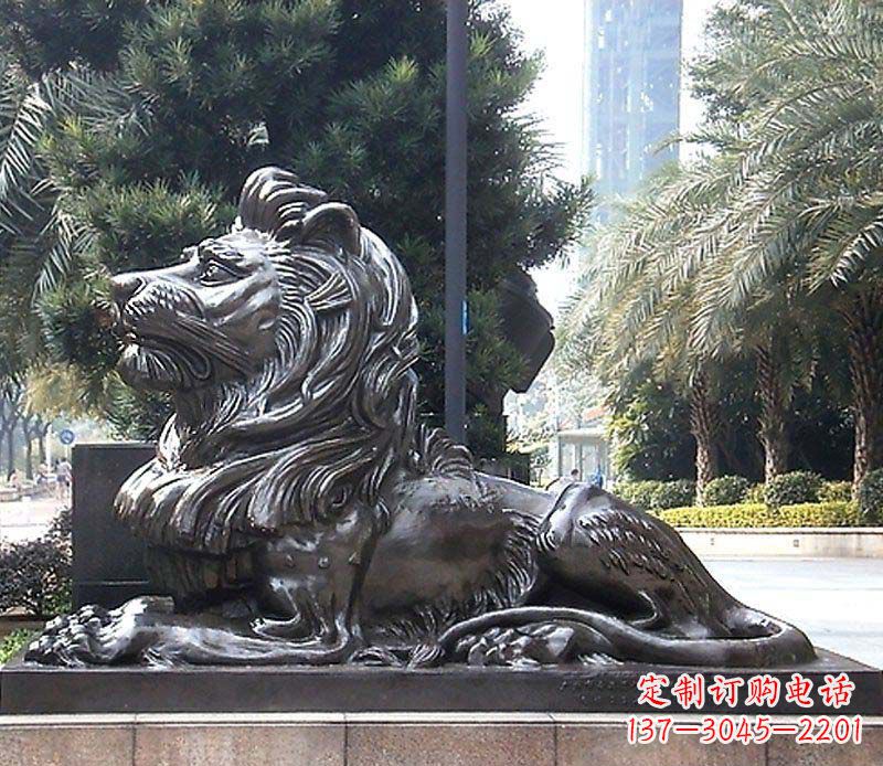 江苏卧着的西洋狮看门狮子铜雕