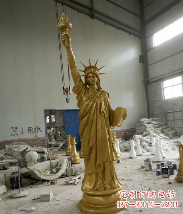 江苏自由女神玻璃钢仿铜人物雕塑